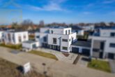 Hausansicht - Neuwertige Doppelhaushälfte in Fallersleben mit hochwertiger Ausstattung! Mein Haus = Mein Partner!