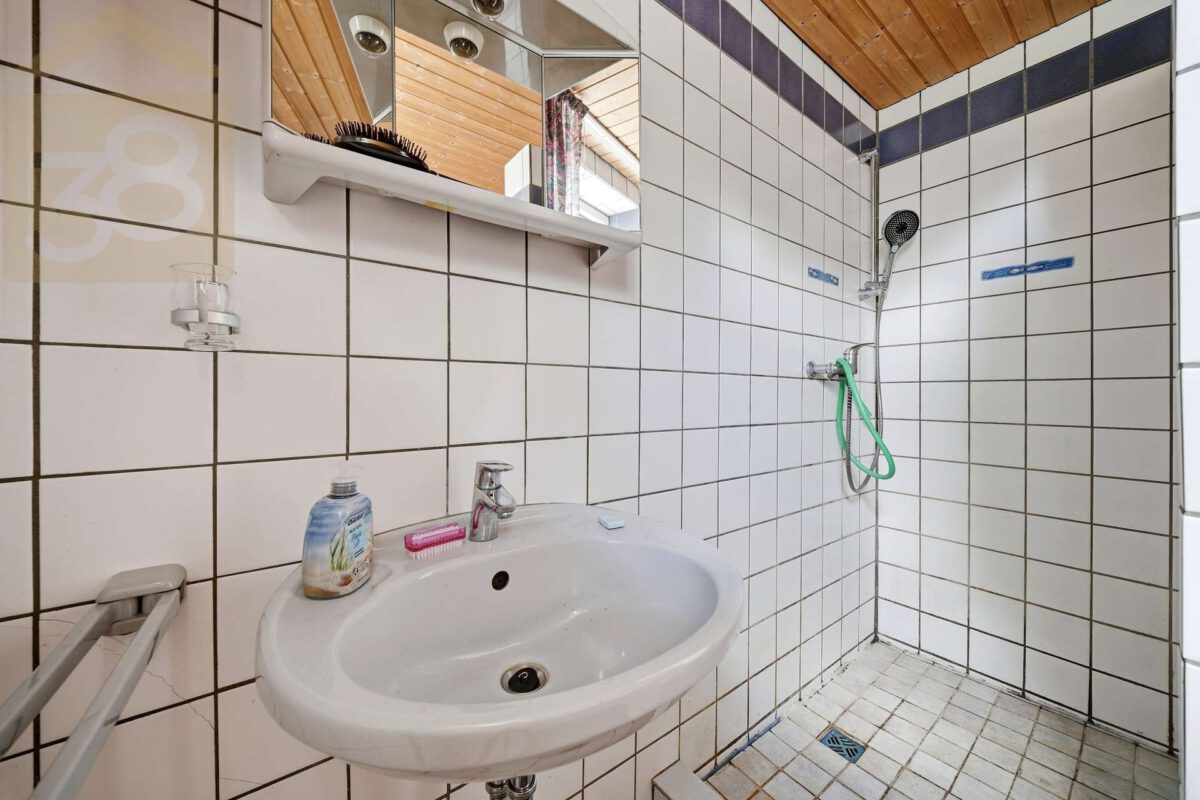 Duschbad KG