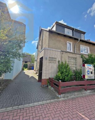 Unterkellertes Reihenendhaus in Königslutter auf Erbpachtgrundstück! Mein Haus = Mein Makler!, 38154 Königslutter, Reiheneckhaus