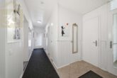 Flur - Modernisiertes Zweifamilienhaus mit großem Garten, Sauna und Garagen! Meine Immobilie=Mein Partner!