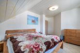 DG Schlafzimmer - Modernes Einfamilienhaus mit Sauna, Kaminofen und Garten in Kästorf! Meine Immobilie=Mein Partner!