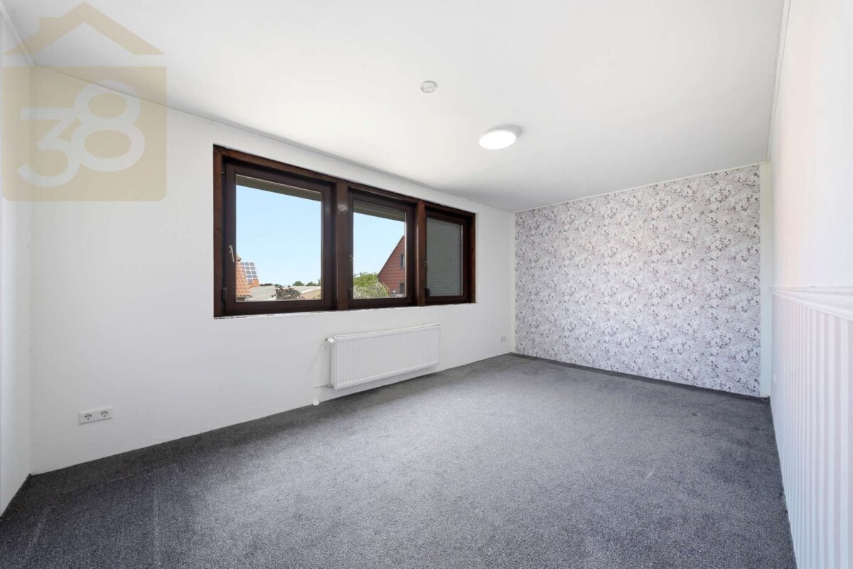 Schlafzimmer DG